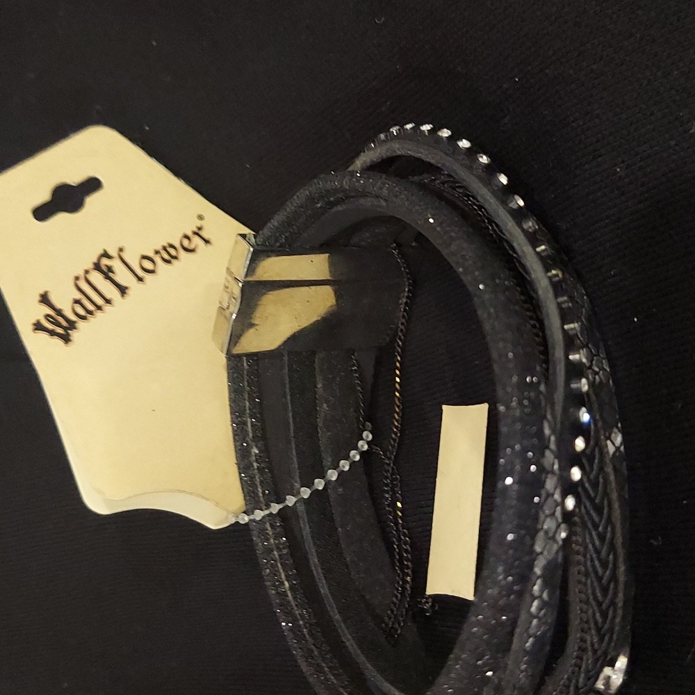 Black and Silver Multi-Layer Bracelet - Picture 4 of 7